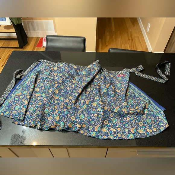 Coline wraparound skirt, on size - Picture 2 of 3